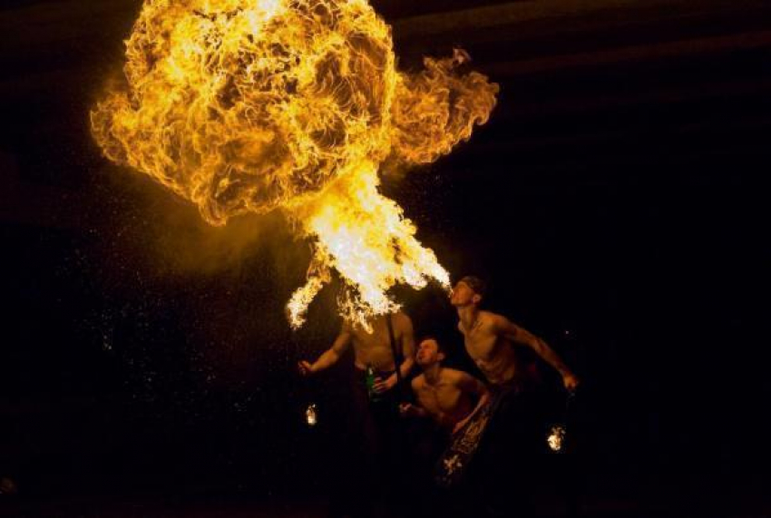 На Константиновском фестивале в Волжском исполнят трюки с огнем