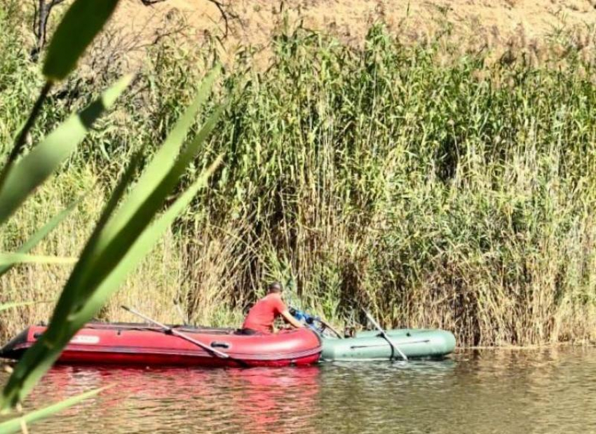 Водолазы достали тело мужчины близ Волжского