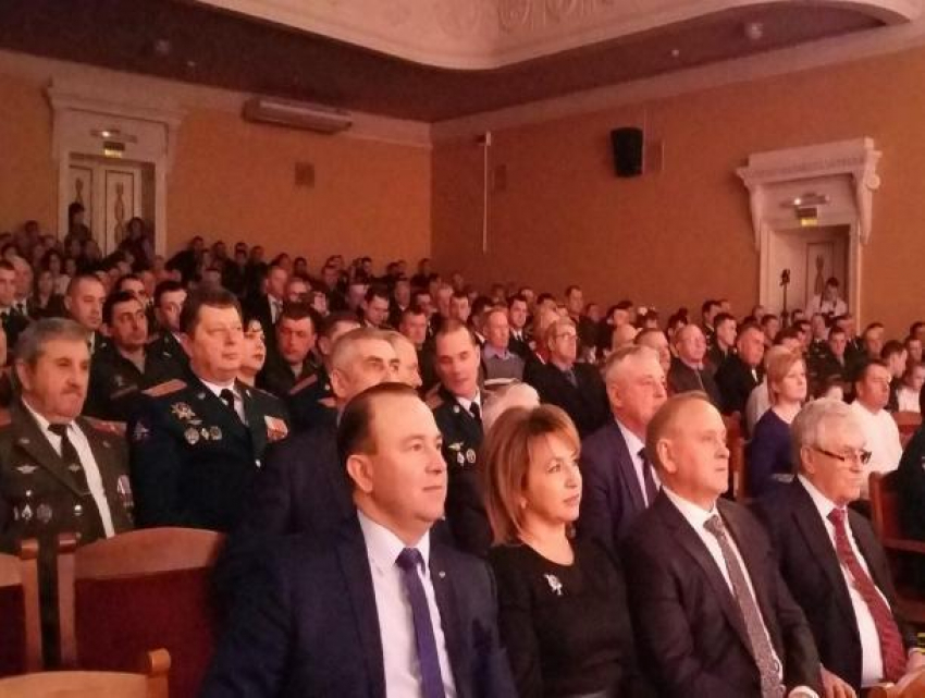 Волжане посчитали ошибкой праздничный концерт к 100-летию Вооруженных сил