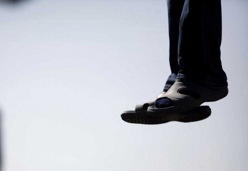 50-летний волжанин повесился через три дня после кодирования