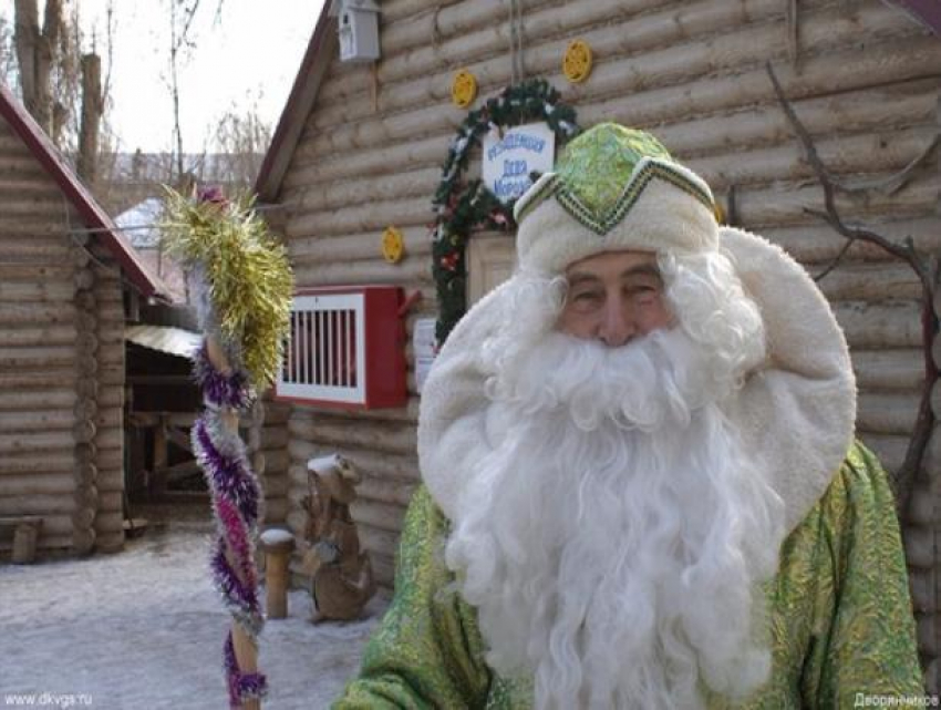 Работу резиденции Деда Мороза в Волжском продлили до 15 января