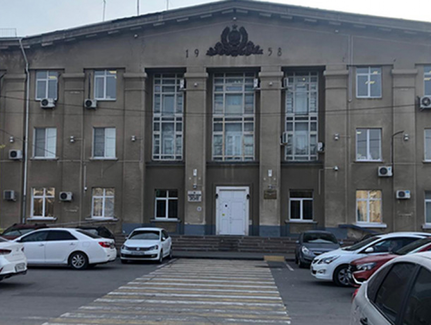 Администрация ограничивает личные приемы граждан
