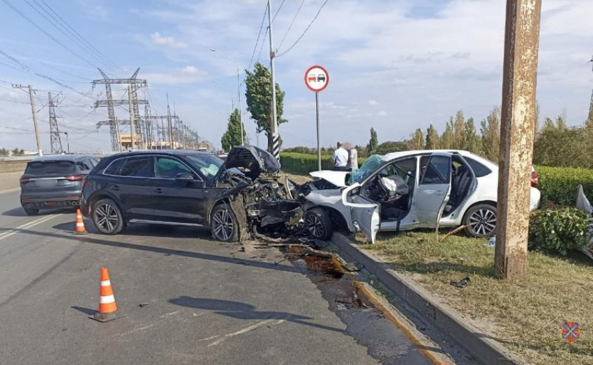 ДТП на плотине ГЭС в Волжском отправило водителя в больницу