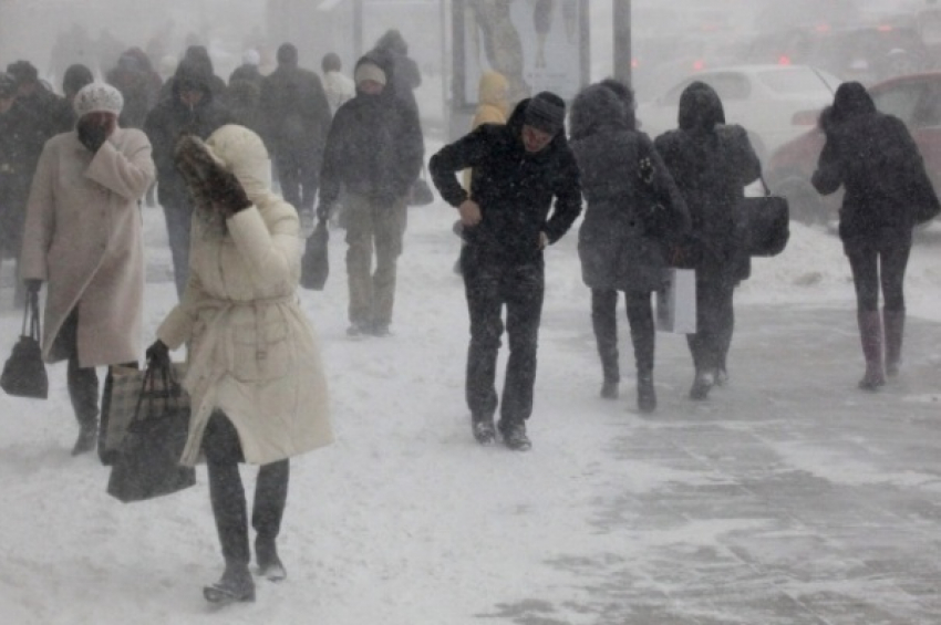 Снегопад и сильный ветер в Волгоградской области не прекратится до 11 января