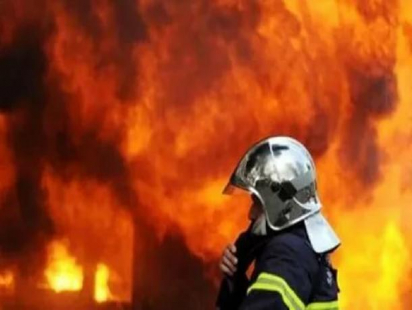 Из-за аварийного режима электропроводки в Волжском произошли два крупных пожара