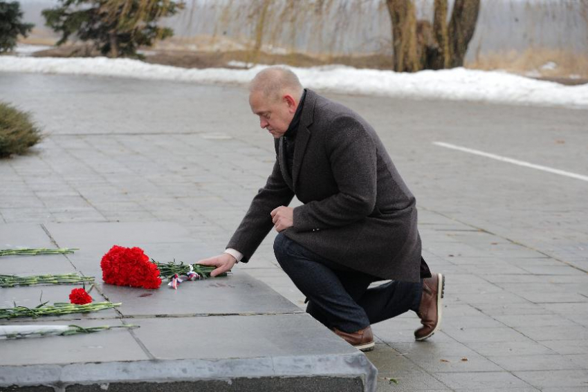 Никто не забыт. Игорь Воронин почтил память защитников Сталинграда