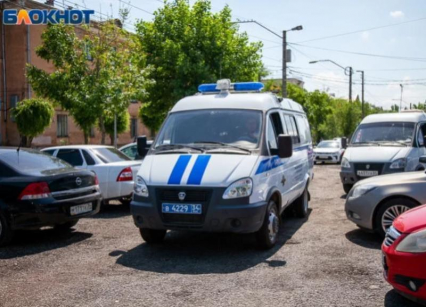 Плати или сядь в тюрьму: псевдополицейские вымогали деньги у жителя Волжского