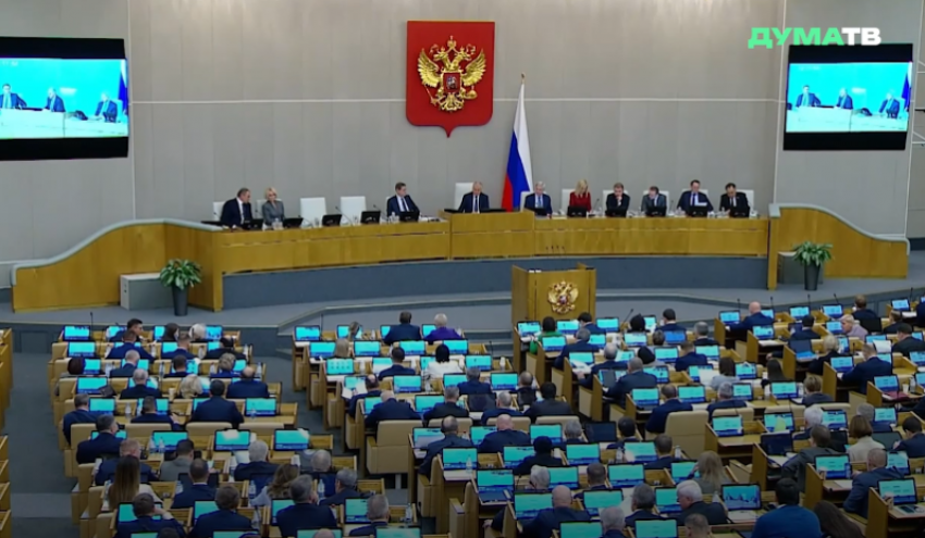 Госдума экстренно ищет способы защитить покупателей, лишающихся и жилья, и денег