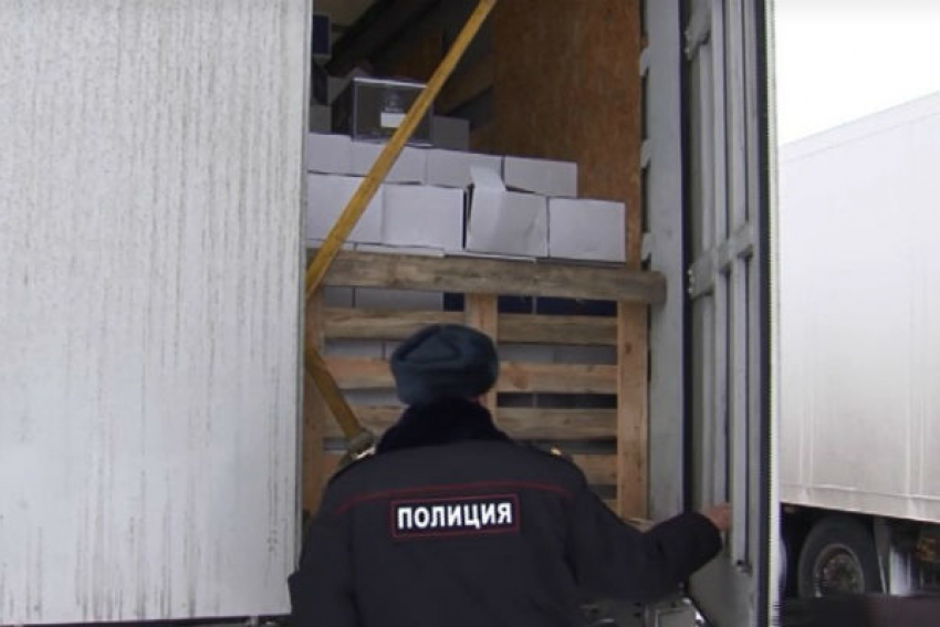Волгоградских полицейских попытались «купить» за 4 миллиона рублей