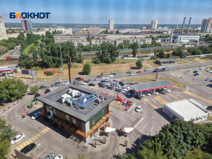 В Волгоградской области отчитались о стабильности, а в Волжском встали в очереди за 95-м