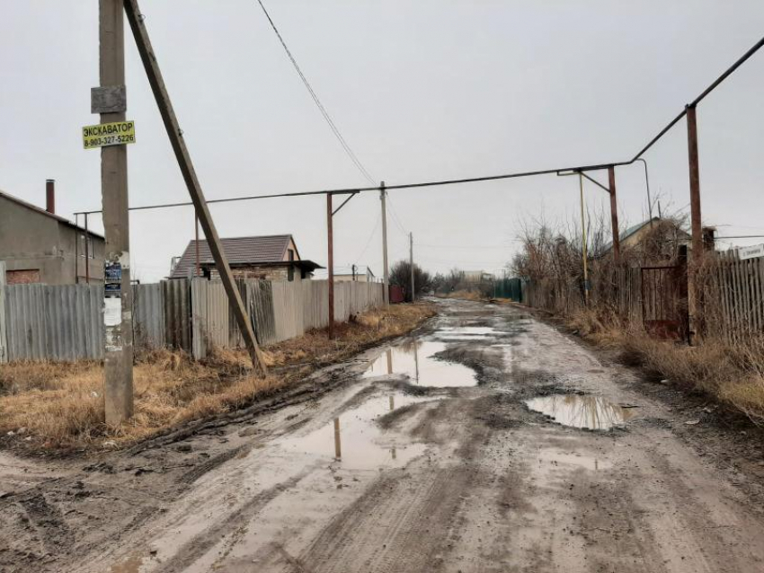 В непролазное глиняное нечто превратились СНТ Волжского 