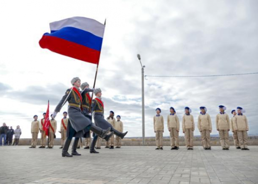 Юнармейцы принесли клятву в Волжском