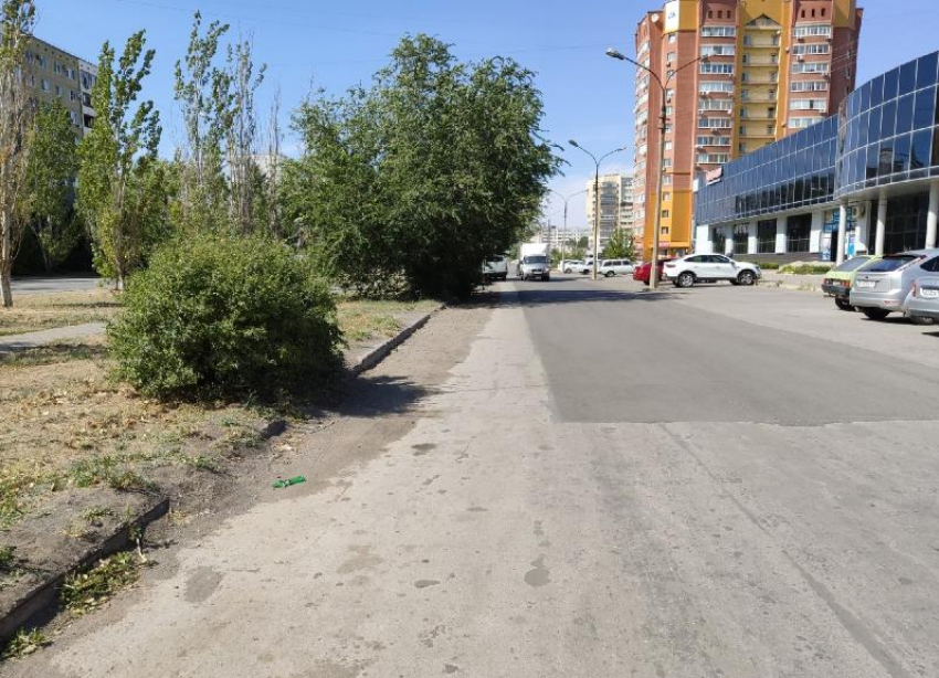 В Волжском после ремонта дороги ливневки могут засориться