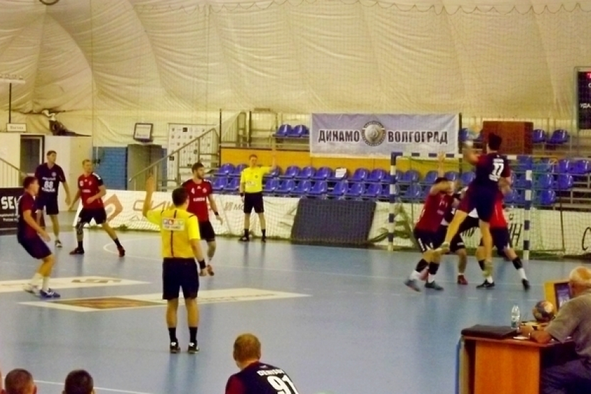 Волгоградский «Каустик» одержал вторую победу подряд