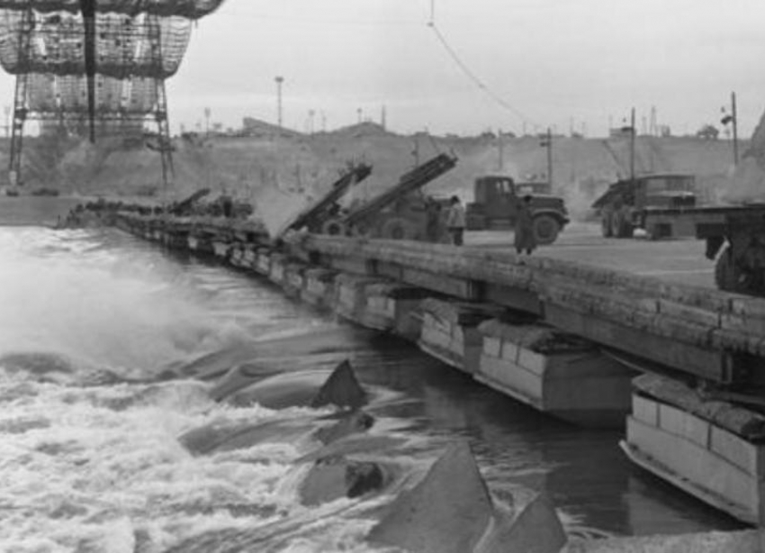 63 года назад в Волжском перекрыли плотиной Волгу