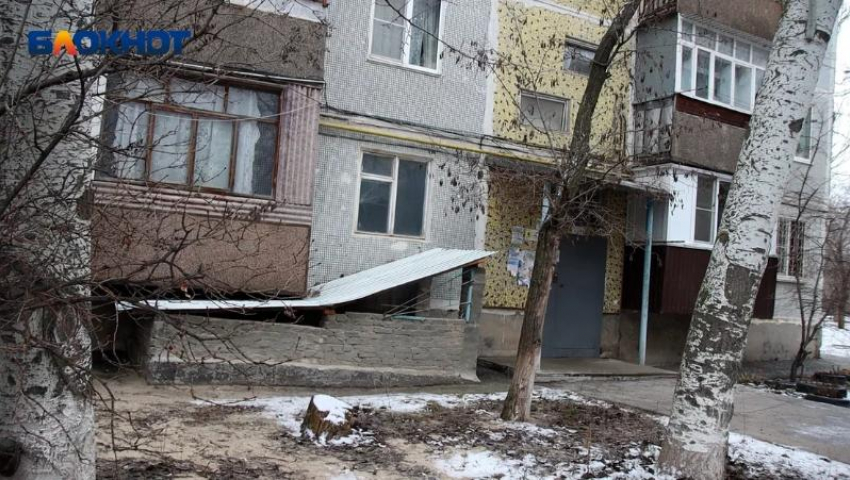 Жители Волжского повально обращаются к депутатам в поисках защиты от произвола управляющих компаний