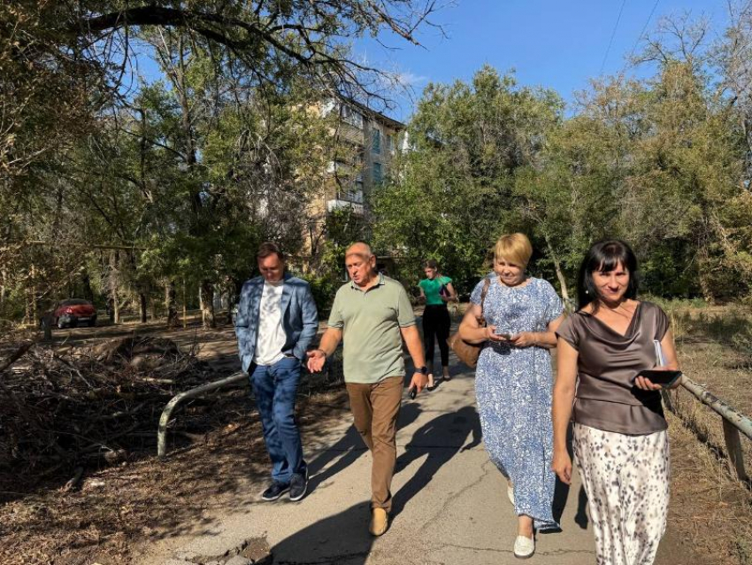 «Только бабки стригут»: глава Волжского лично убедился в никчемности УК города