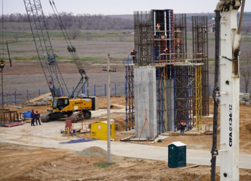 Федеральные дорожники продолжают строительство обхода Волгограда