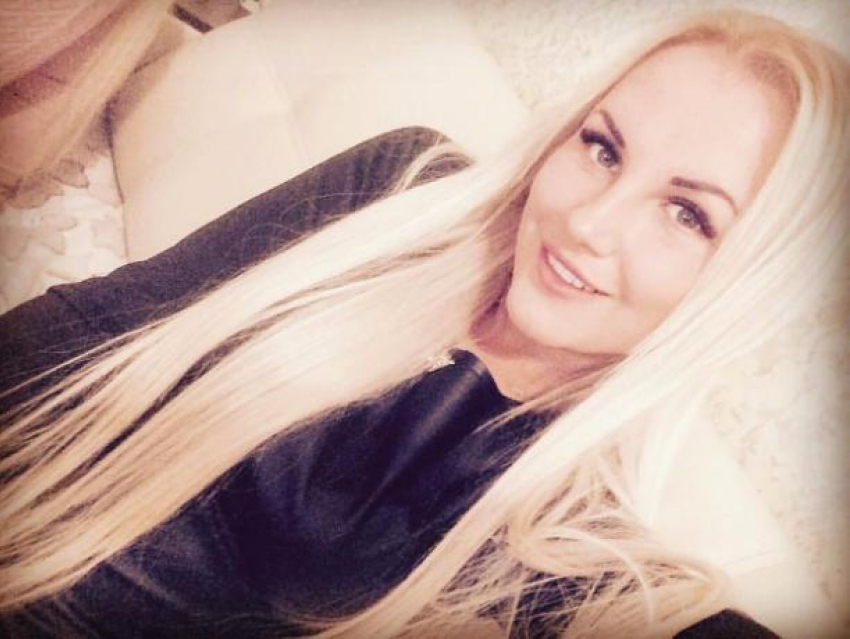 Всему свое время, - эффектная блондинка Наталья Лукашина, участница конкурса «Мисс Блокнот Волжского-2017"
