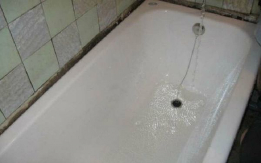 На Тракторном 12-летний подросток нашел погибшую мать в ванной с кипятком