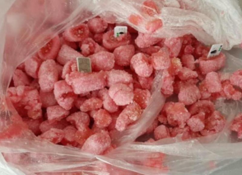 Запретный плод сладок: в Волгоградскую колонию пытались передать запрещенку в конфетах