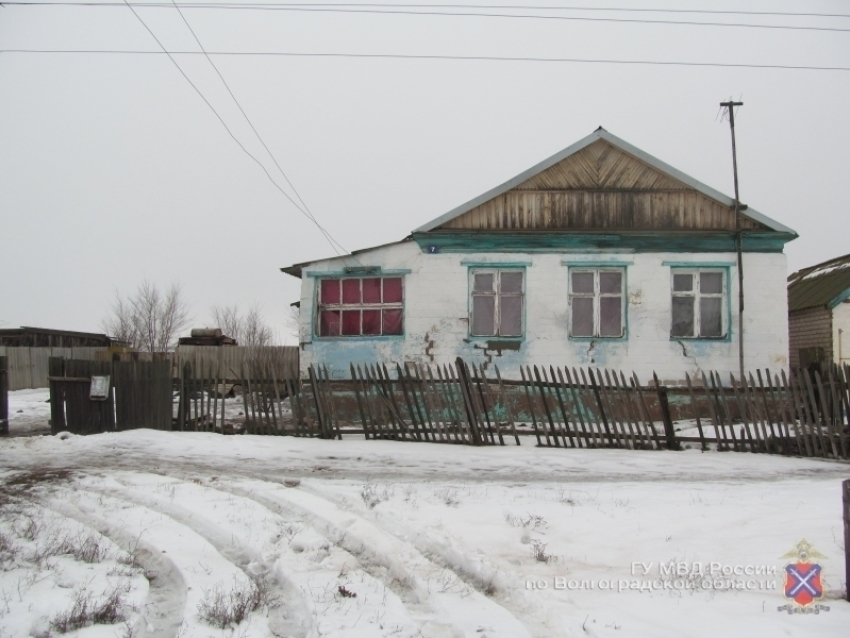 Под Волгоградом насильники 16-летней студентки прятались в подвале у многодетной матери