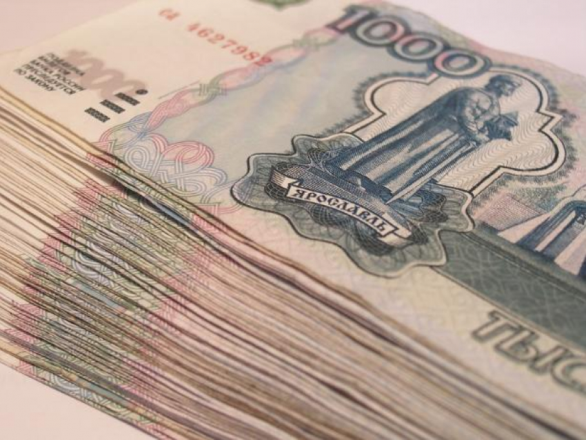 Стоматолог из Волжского лишился 2 млн рублей