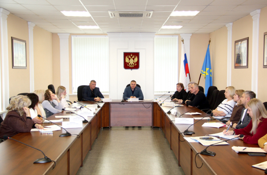 Мероприятия против абортов и прокат детских вещей для малоимущих: в Волжском депутаты обсудили социальные проекты