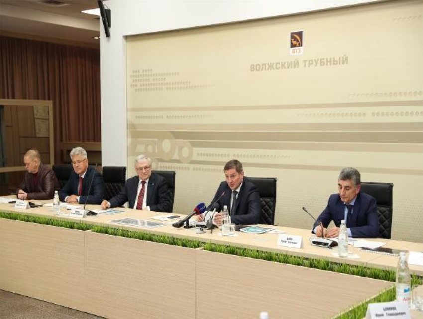 Губернатор Андрей Бочаров дал задание разработать программу развития Волжского
