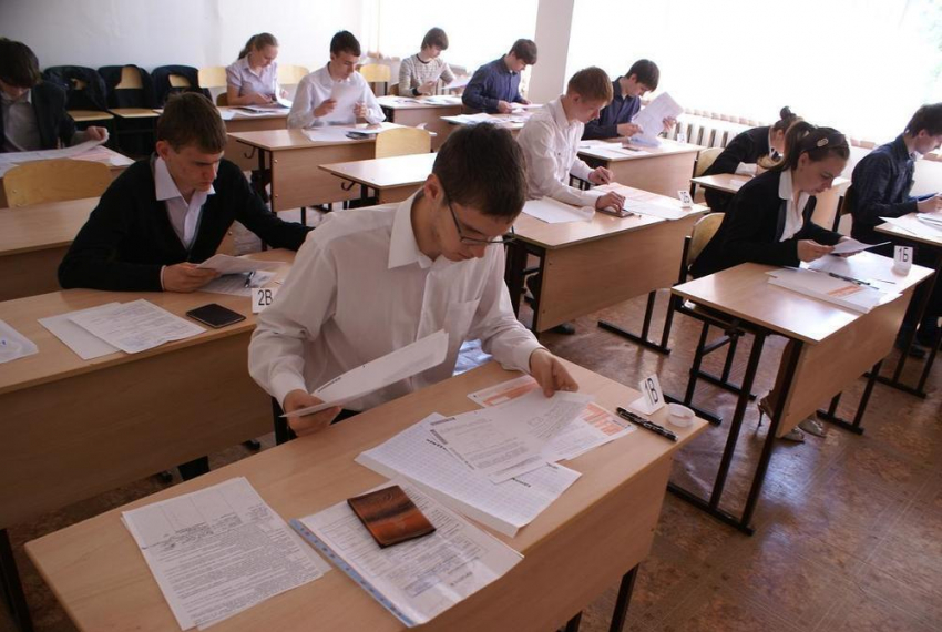Школьники Волжского готовятся к сдаче ЕГЭ по базовой математике