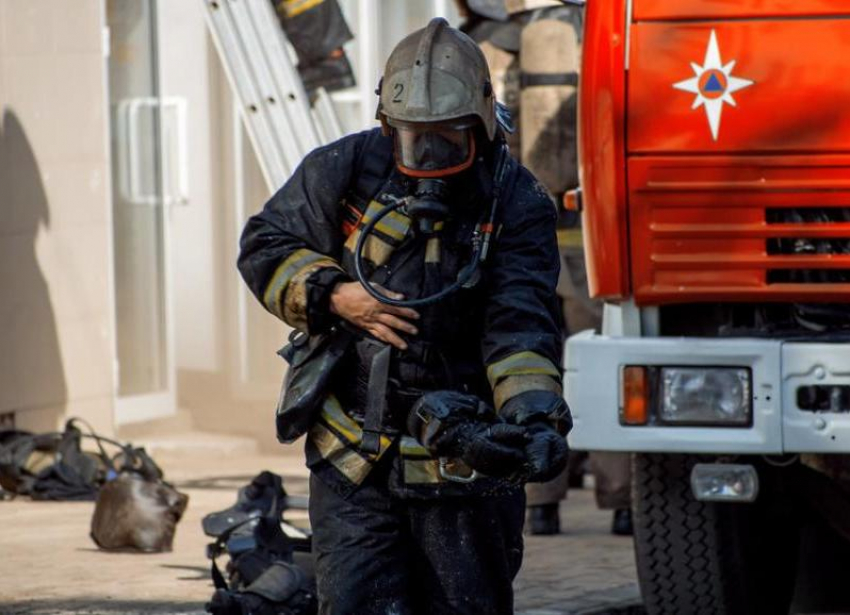 Спички - это не игрушка: неосторожное обращение с огнем повлекло за собой пожар в Среднеахтубинском районе