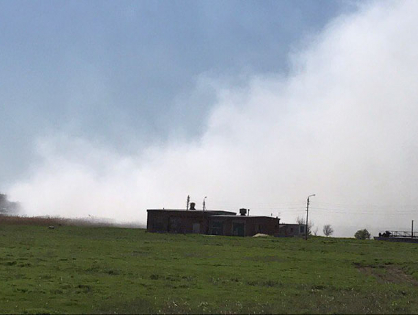Владельцы полигона в Волжском не пускают на горящую свалку экологов и пожарных 