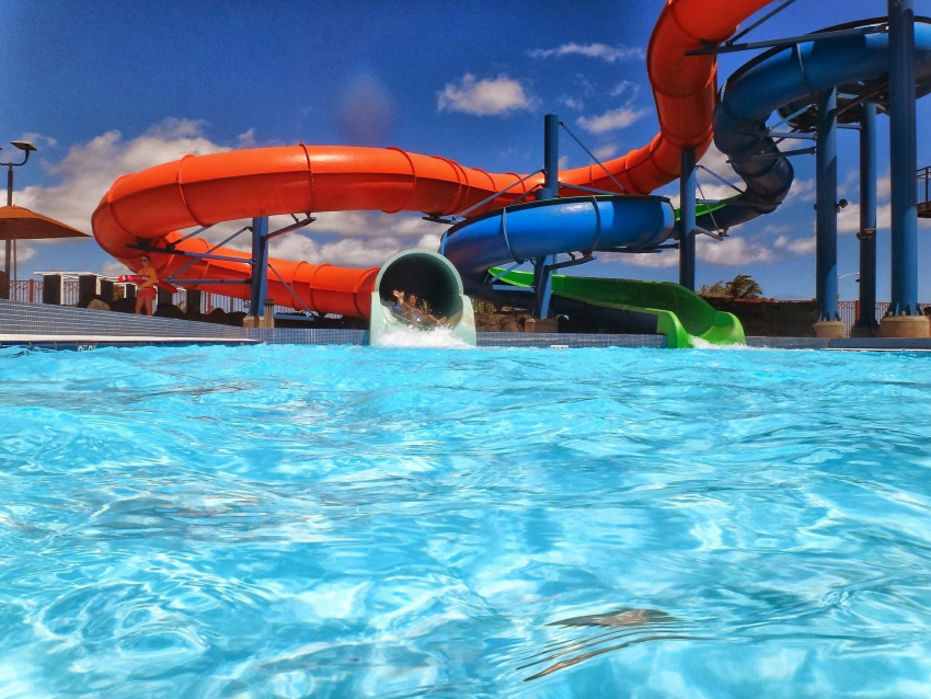 Подросток повредил позвоночник в аквапарке в Волжском