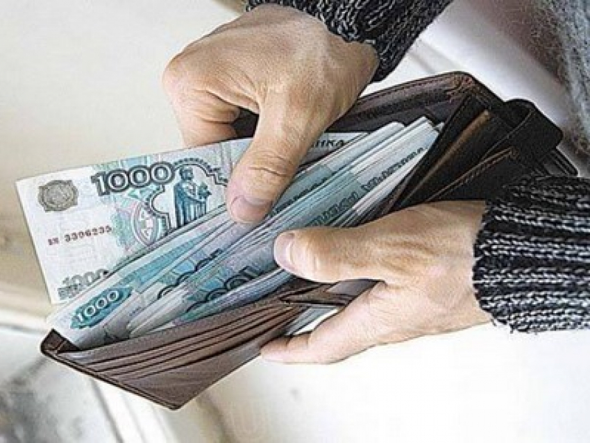 В Волжском одобрили законопроект на повышение заработной платы