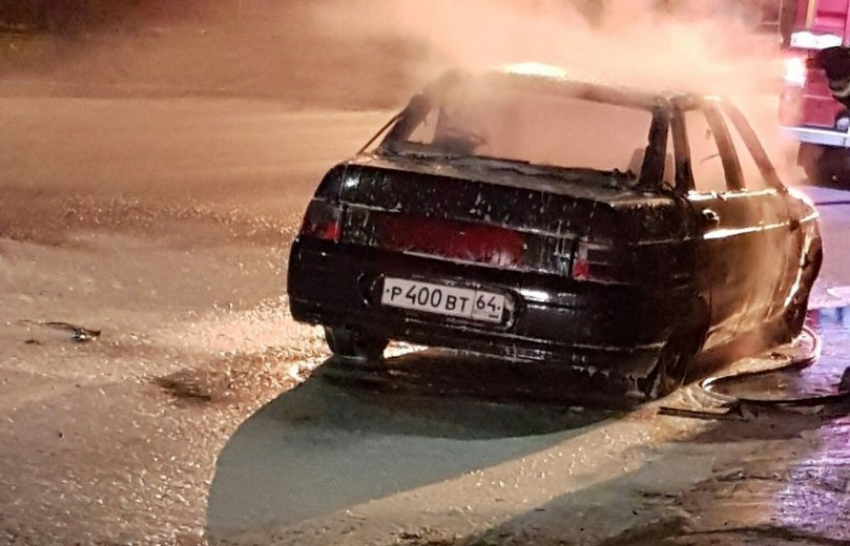В Волжском сгорел ВАЗ-2110