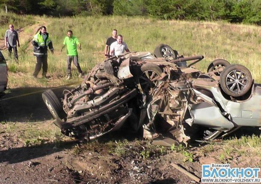 В аварии в Волгоградской области погибло четыре человека