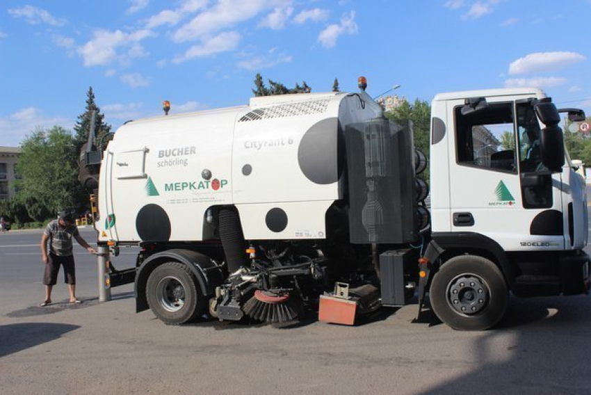 В Волжском тестируют почти волшебный «дорожный пылесос"