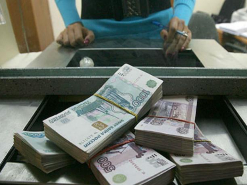Трое волжан «обули» банки на 135 миллионов