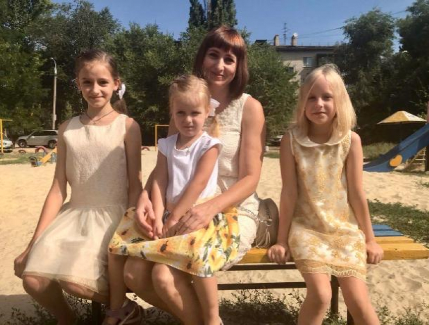 Многодетные семьи Волжского получают увеличенный родительский капитал