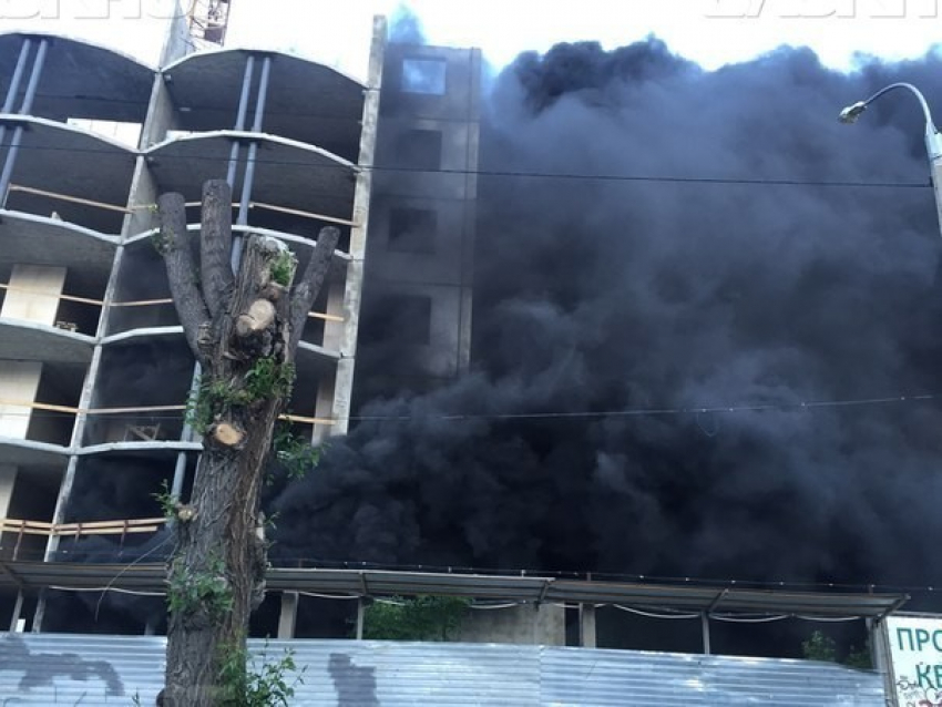 Новостройка в центре Волгограда горела из-за электропроводки
