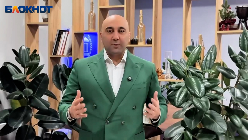 Адвокат и медиатор Руслан Рустамов поздравляет волжан с наступающим Новым годом