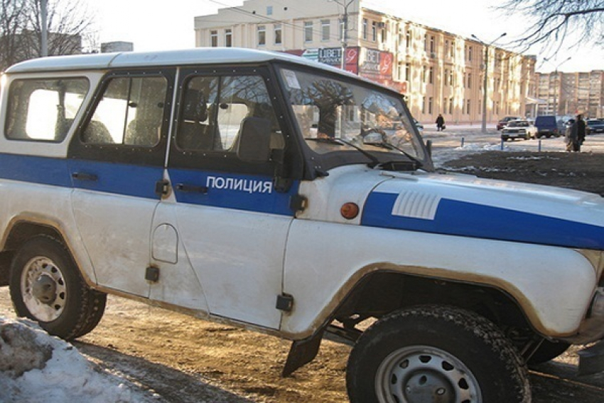 В Волжском из продуктового магазина похитили выручку