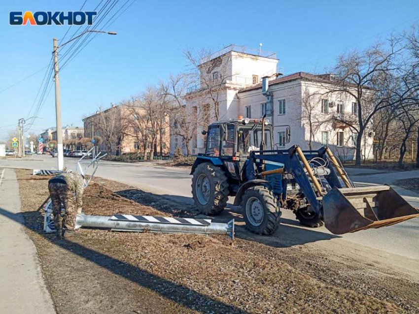 Большинство опрошенных волжан уверены, что кто-то знатно нажился на неудачном ограничителе на Набережной