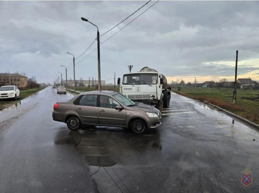 В Волжском в ДТП пострадали взрослые и ребенок