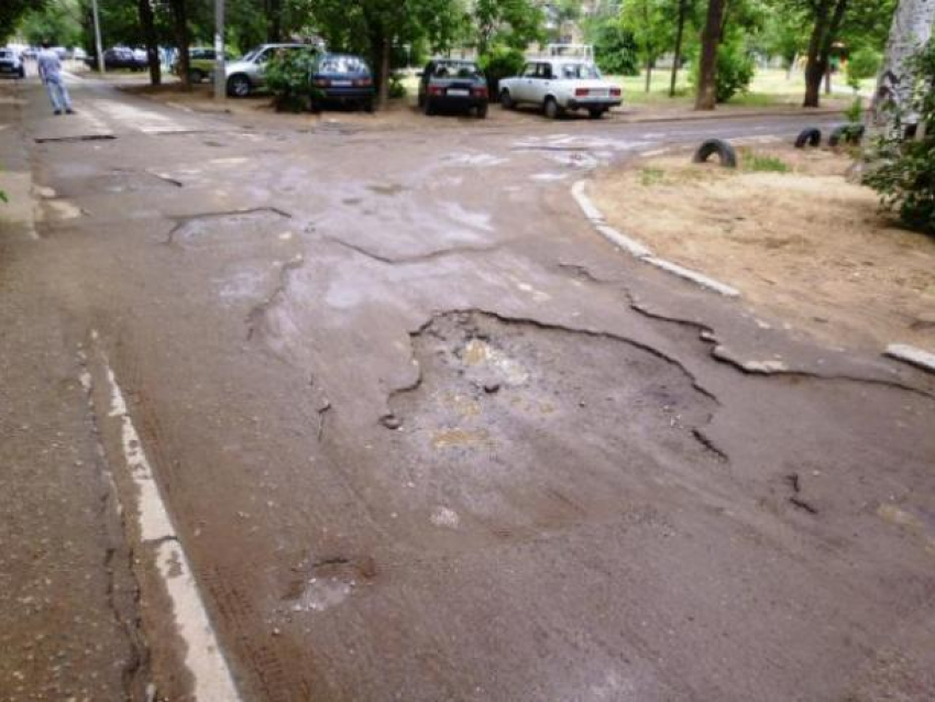 В городе на асфальт потратят более двенадцать миллионов