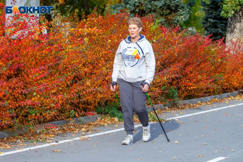 В Волжском соревновались в северной ходьбе 