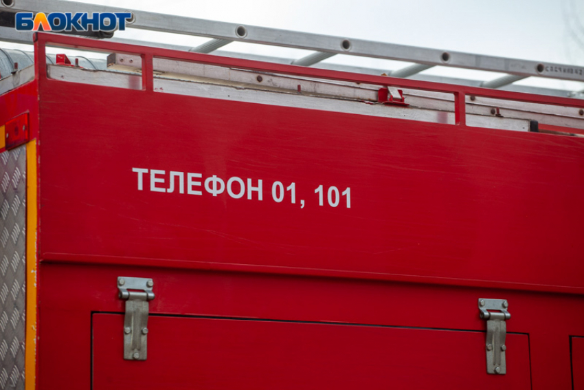 Легковой автомобиль сгорел в Волжском