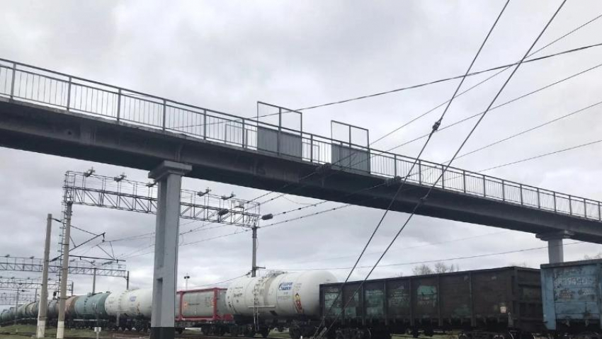 На станции Волжский после ремонта открыли пешеходный мост длиной 189 метров