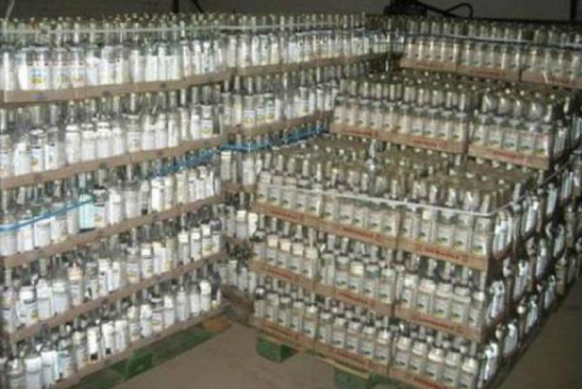 Под Волгоградом полицейские изъяли свыше 46 тысяч бутылок сомнительного алкоголя