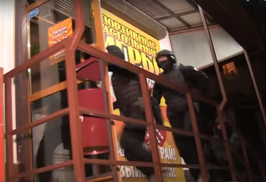 Задержание организаторов казино в Волгограде попало на видео